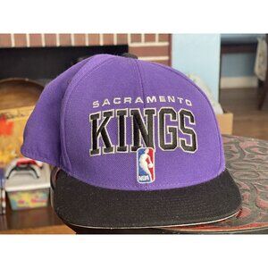Vintage Sacramento Kings Adidas‎ NBA Hat Cap Fitted USA Purple Black